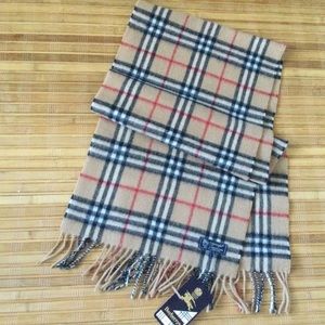 🌺HOST PICK🌺 Vintage NWT Burberrys of London Lambswool Scarf
